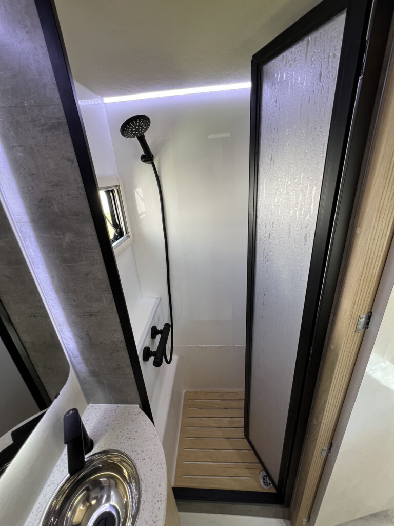 ITATI Motorhome PICK-UP 4x4  - Casas rodantes todo terreno