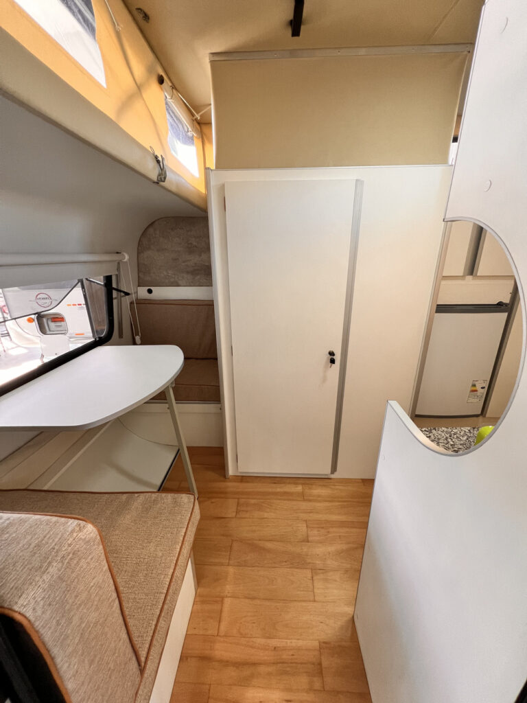 ITATI 380 Techo Levadizo para 4 personas -16