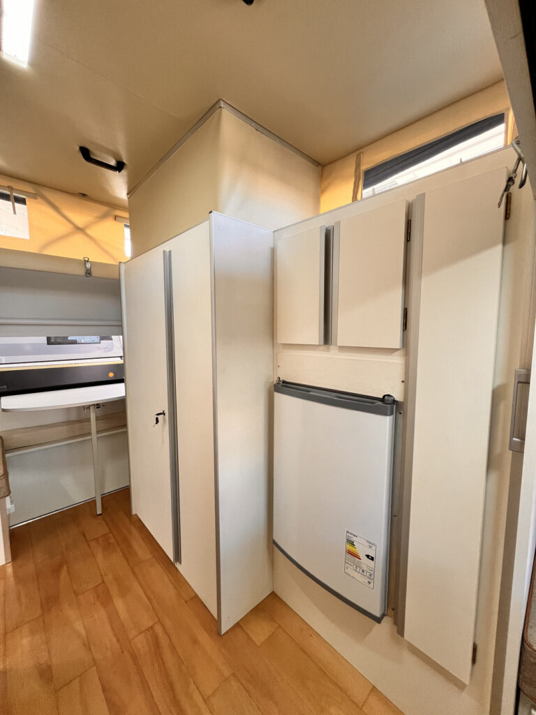ITATI 380 Techo Levadizo para 4 personas -11