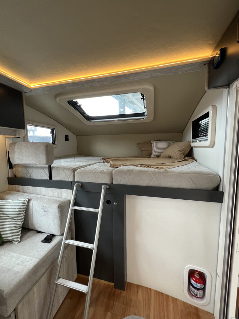 Motorhome 4x4 Pick-Up Dormitorio doble