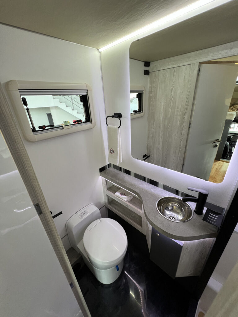 Motorhome 4x4 Pick-Up baño