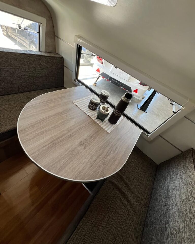 460TLI para 4 personas - comedor - dormitorio principal