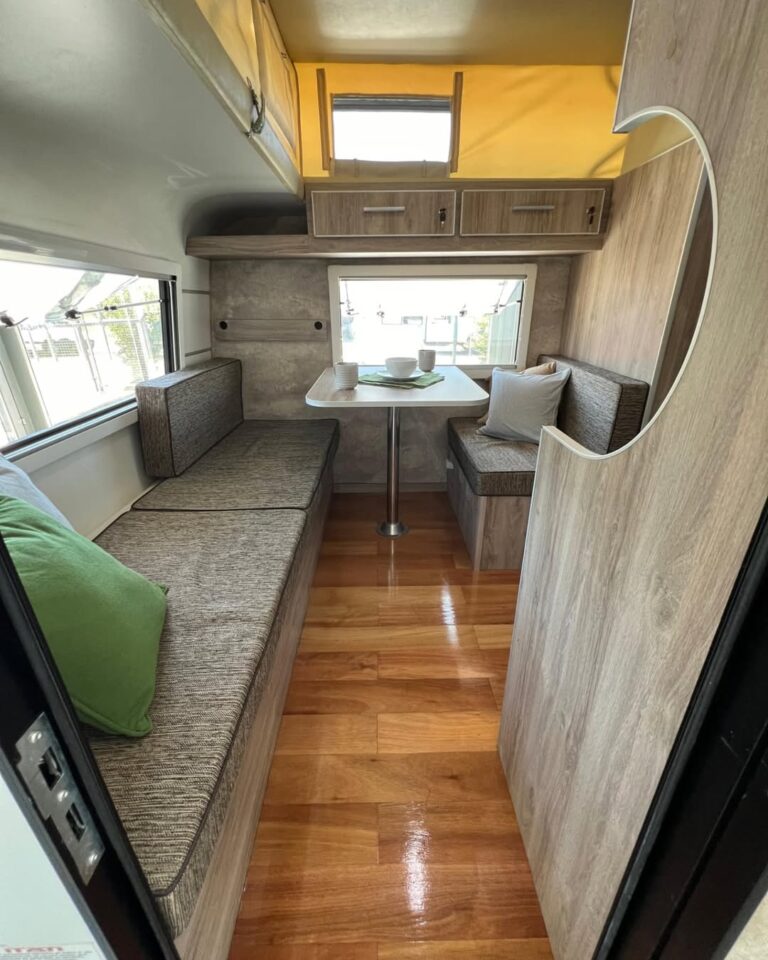 460TLI para 4 personas - living - dormitorio